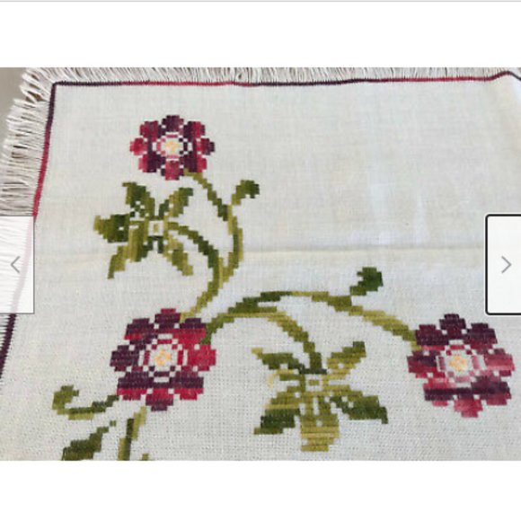 Vtg Hand Embroidered Akle Norweave Scandinavian Flower Table Runner Linen 14x32 - Picture 4 of 5